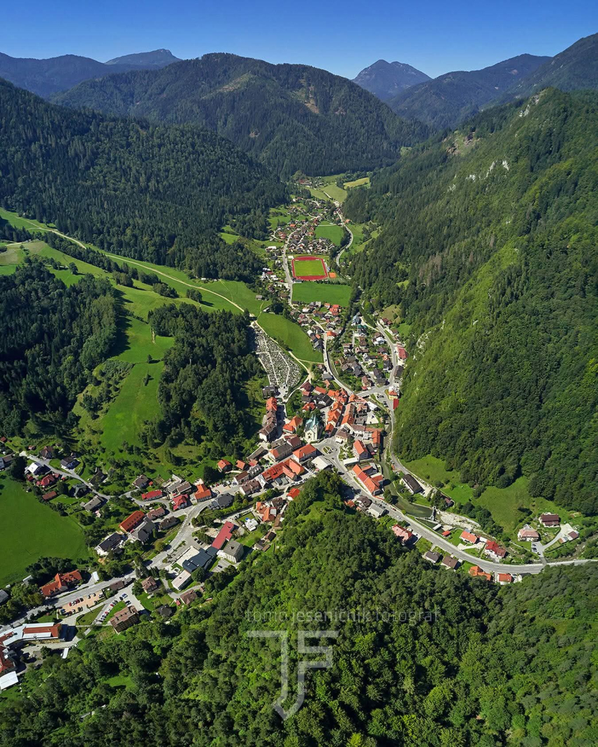 Občina Črna na Koroškem - kakovosti življenja z ohranjanjem in razvojem dostopnih javnih storitev in javnega dobrega